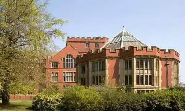 南安普顿大学