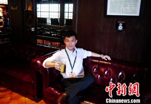 即将赴英国牛津大学攻读经济学硕士学位的王轩已经对于海外不同的文化环境并不陌生。(