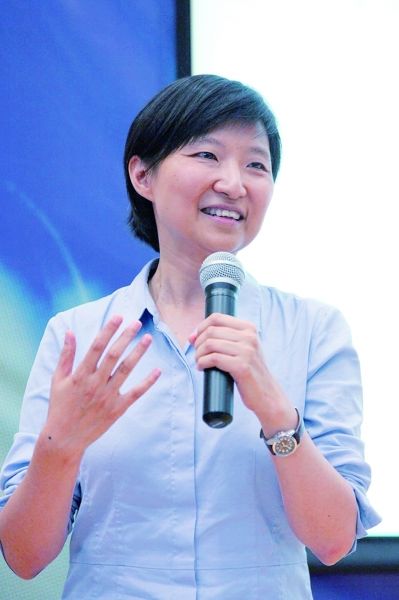 华裔美籍生物物理学家庄小威教授