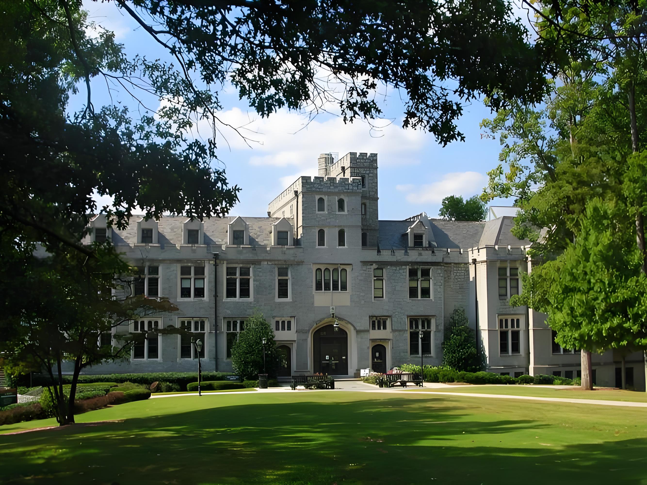 美国留学高中对英语有要求吗？答案：不是要求，是...