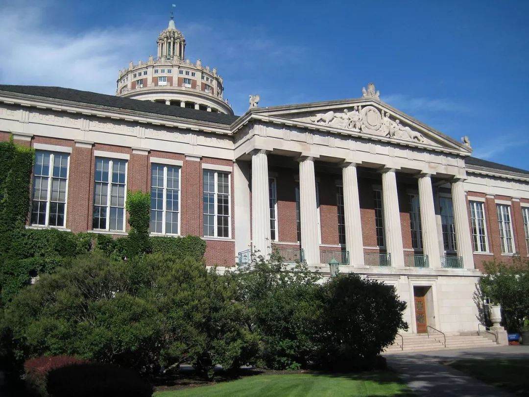 罗彻斯特大学金融硕士详解：STEM认证与西蒙商学院资源