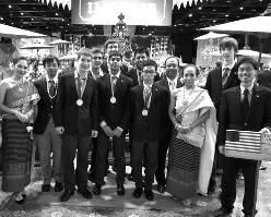 “破天荒”击败中国队 美国时隔21年再夺“奥数”冠军