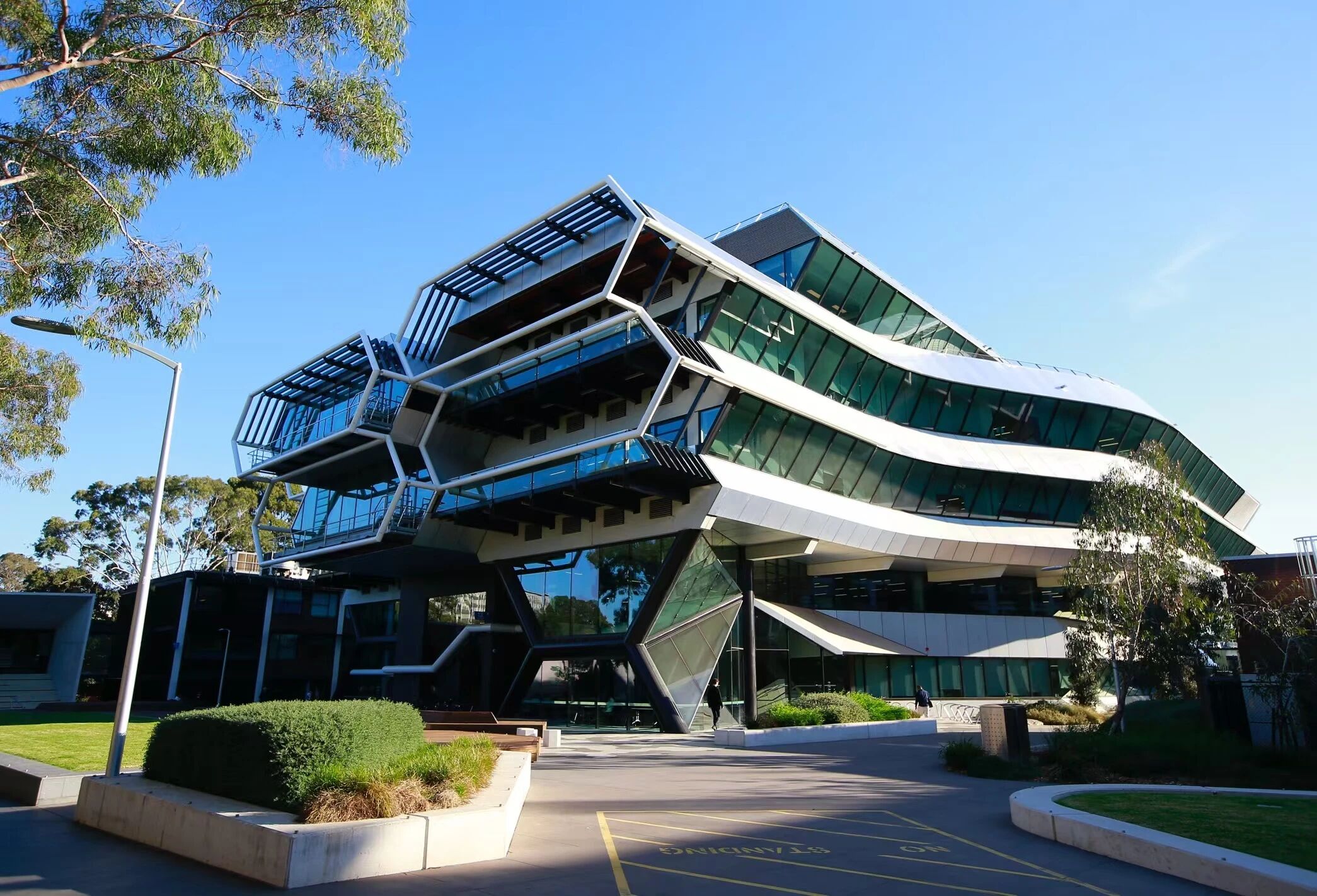 留学择校新思路：全球宜居城市 Top10里有这些宝藏学校！