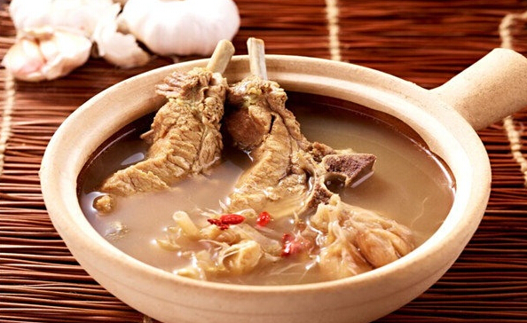 新加坡美食肉骨茶