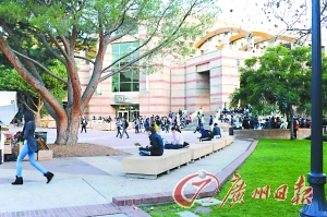 留学生最愁：在国外病不起