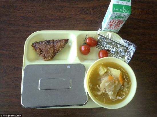 日本校园午餐