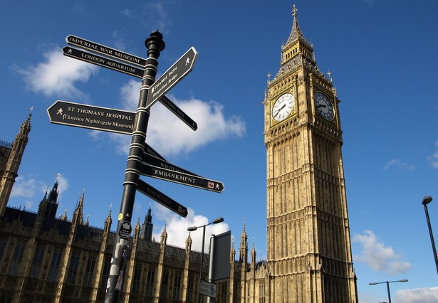 英国留学申请及移民就业分析-昆明新东方前途出国 英国留学申请及移民就业分析-昆明新东方前途出国