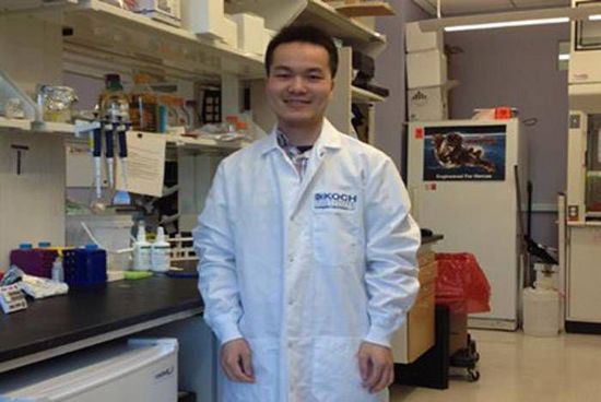 中国留学生首登哈佛大学毕业典礼演讲台