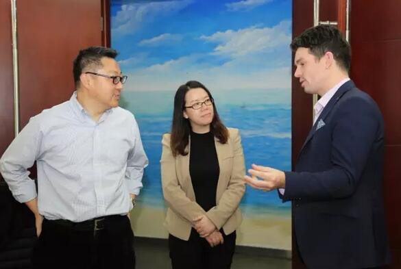 澳驻华使馆教育领事到访新东方