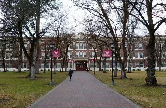 留学界的福音 美国这几所大学降学费啦！