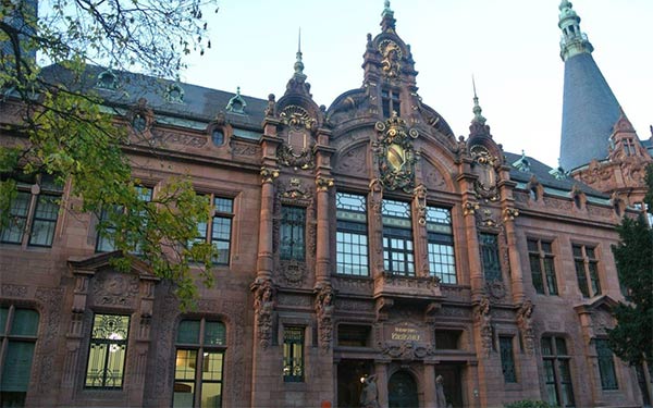 美国大学商科如何选校?看世界500强大佬们毕业于哪所美国大学!