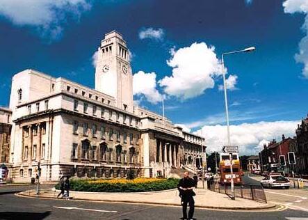 利兹大学公布2018年硕士课程录取新要求