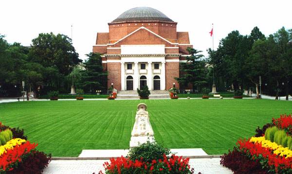 哥伦比亚大学