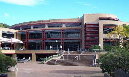 卧龙岗大学.jpg