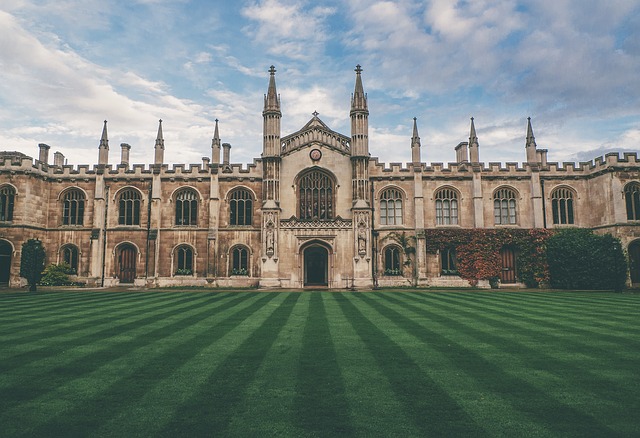 英国大学申请要求