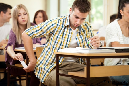留学还在扎堆金融专业？这6个专业也很不错图3