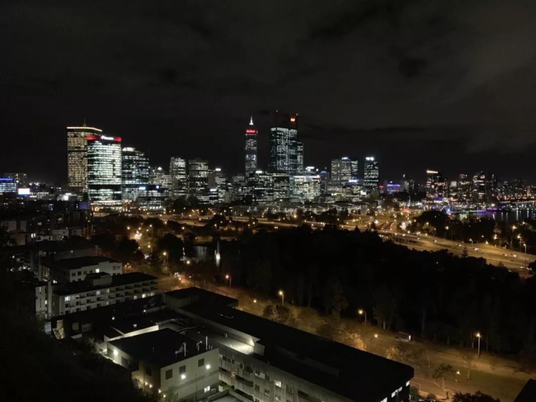 珀斯市中心夜景