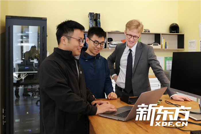 新南威尔士大学学生探讨交流 新南威尔士大学学生探讨交流
