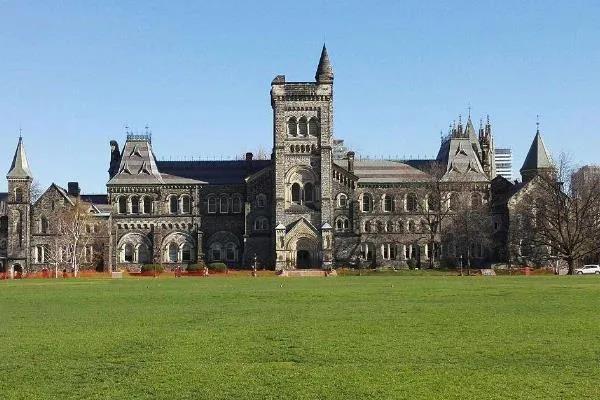 2021加拿大大学的学生满意度排名