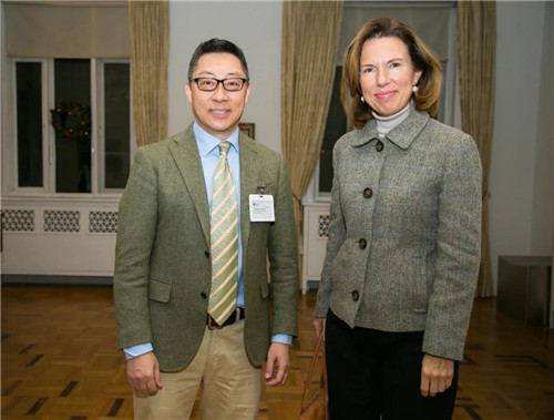 新东方CEO周成刚做客英驻华大使官邸