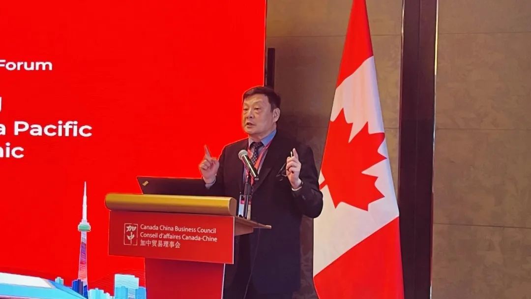 新东方前途出国受邀出席“中加教育论坛”！