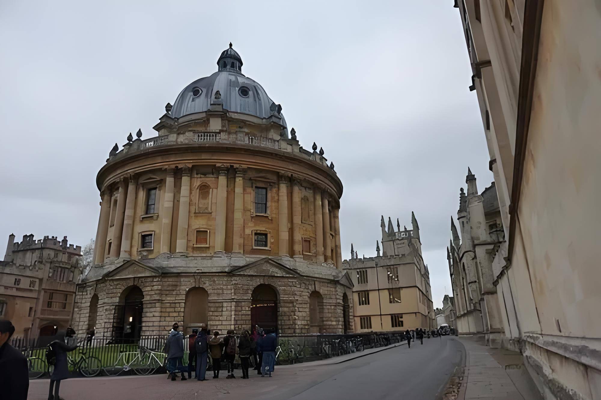 英国留学本科三年制与四年制差异解析