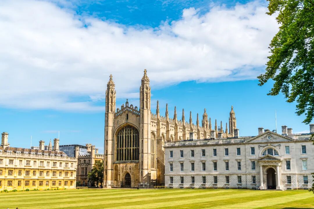 27Fall英国硕士申请时间线汇总！英国留学9月开放到27年录取关键时间节点