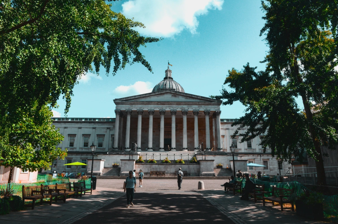 考研后闪电留学：英国、中国香港、新加坡硕士申请还来得及！无需gap！