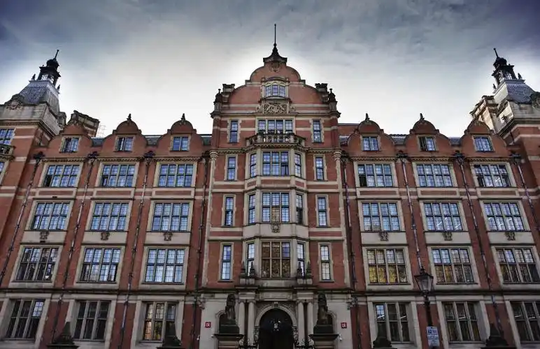 新东方前途出国揭秘：被名字耽误的世界名校