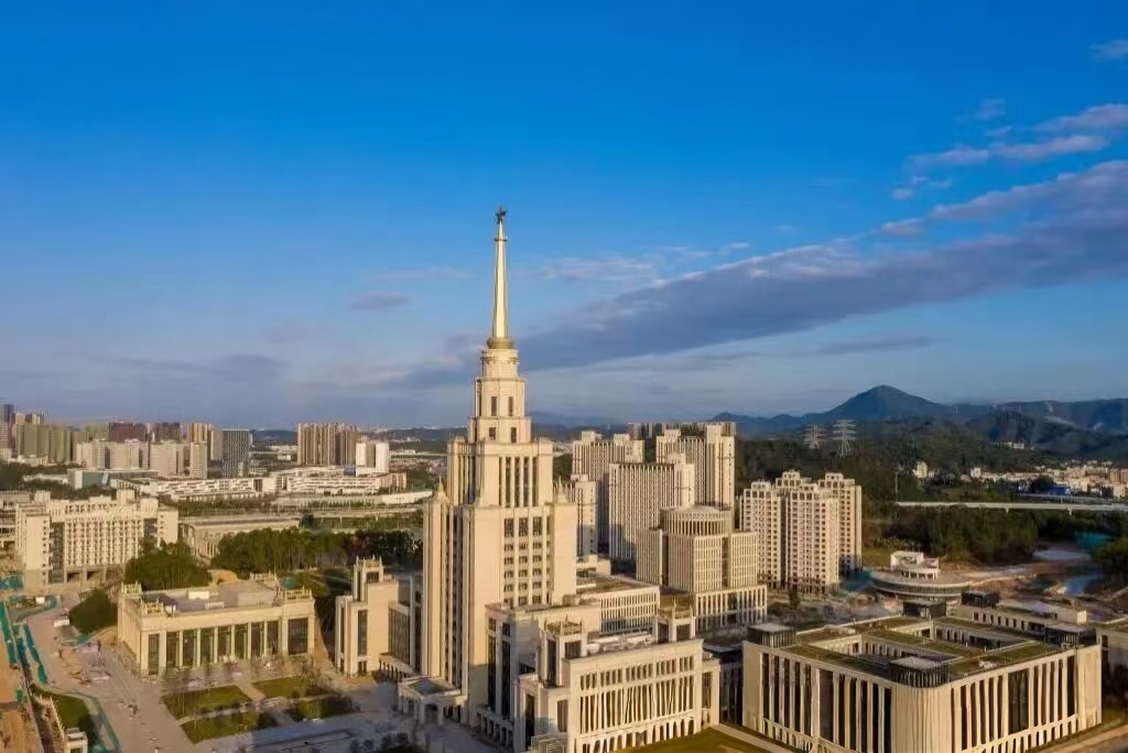 在我国，有一所由【两国元首】共建的高校