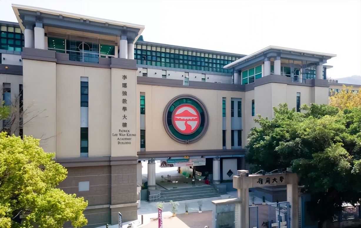 岭南大学：香港留学“文艺小清新”选择。博雅教育，教你思考人生