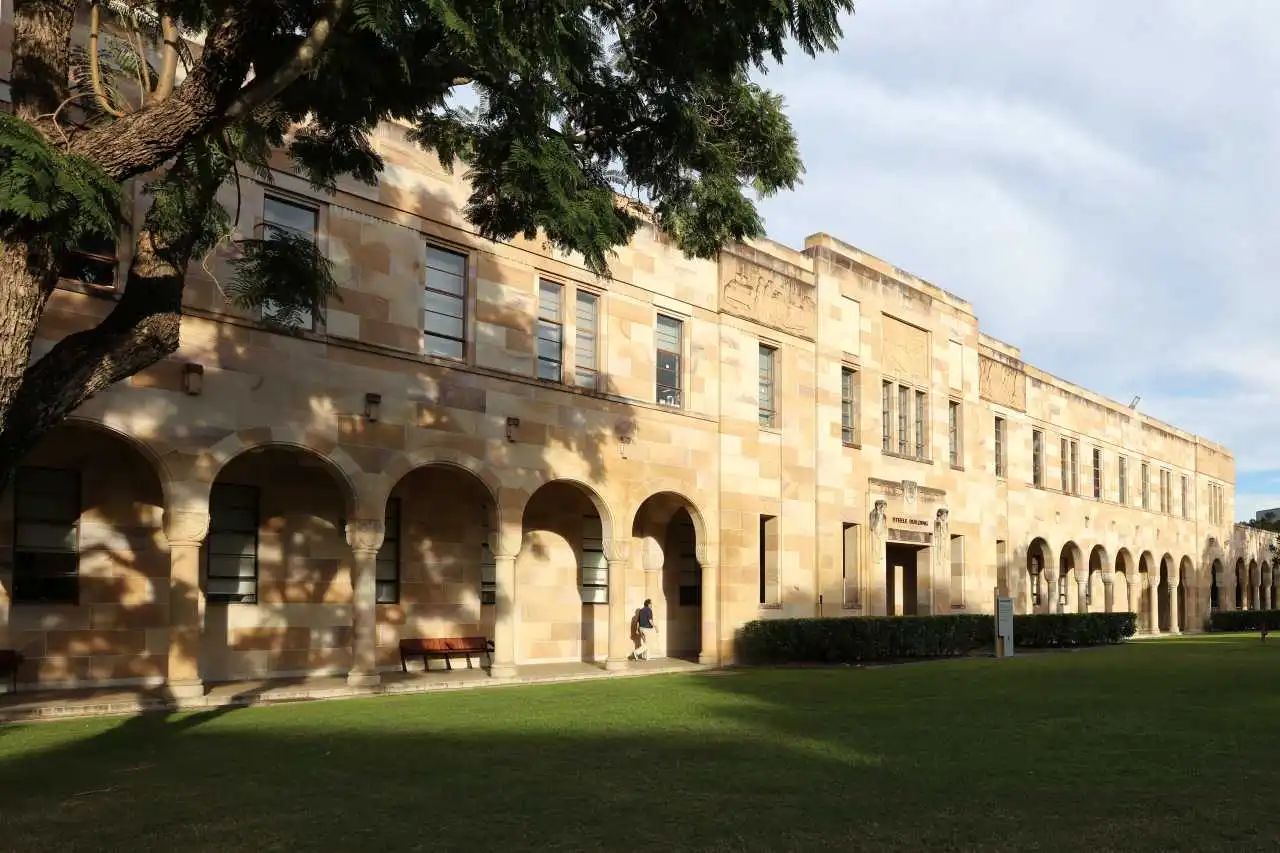不卷背景，八所全球百强大学，给你世界名校入场券