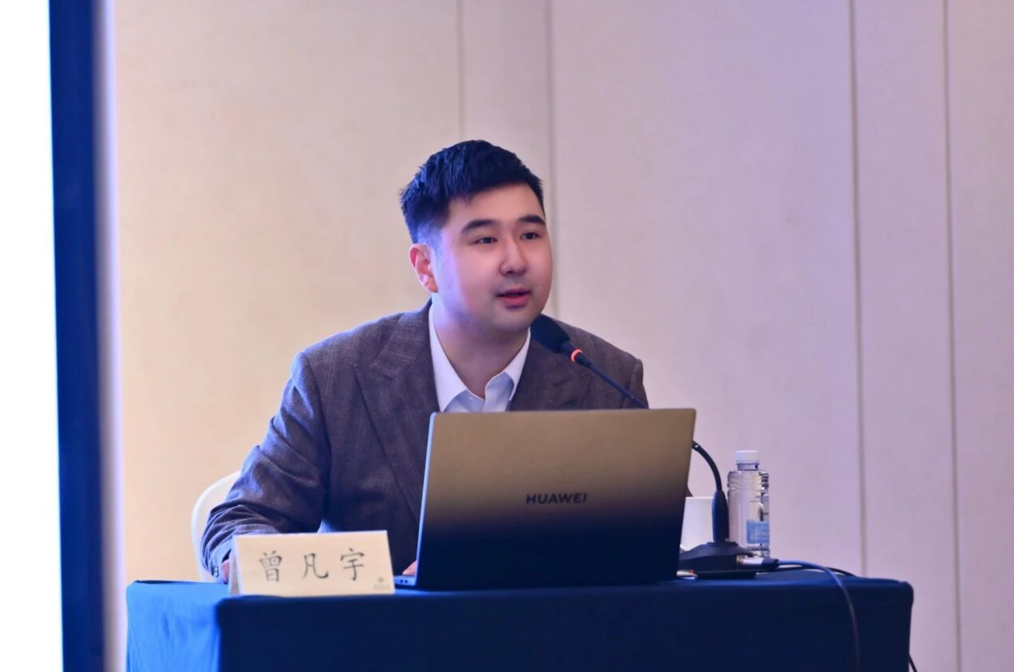 从律政剧集爱好者到跨境法律实务引路人 —— 曾凡宇老师求学与育人之路