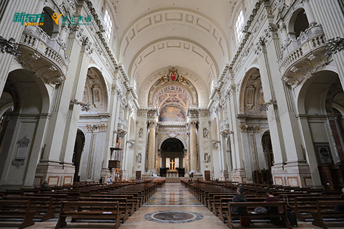 工薪家庭首选：意大利留学年成本 5 万内，2025 政策再降留学门槛